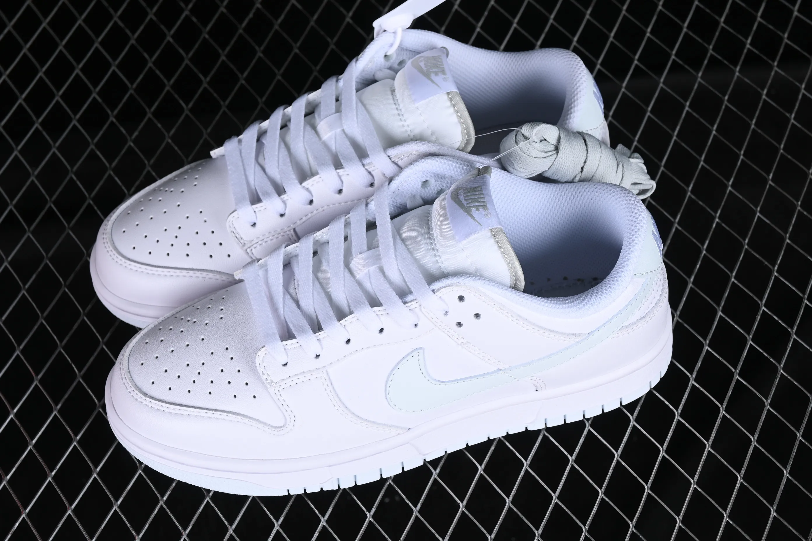 All categories Nk SB Dunk series Nk SB Dunk Low low-top sneakers N version Nk Dunk Low "Pure Platinum" white gray SB low-top sports and leisure sneakers DV0831-101